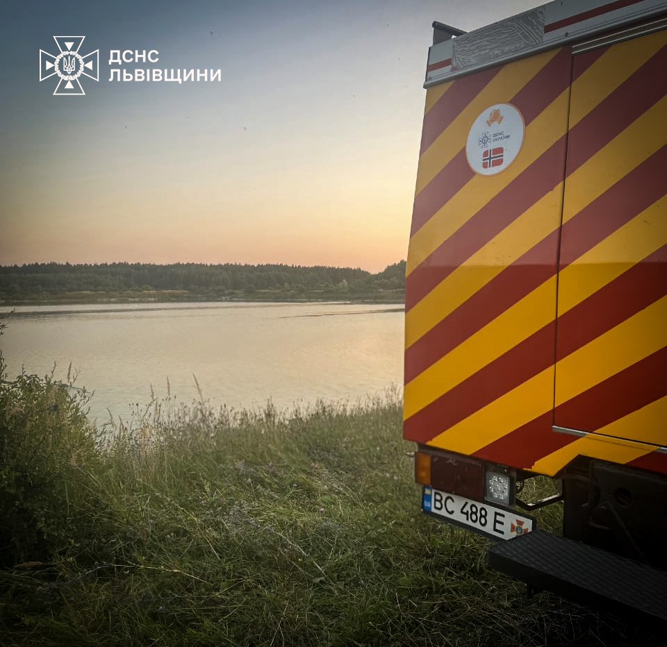 На Львівщині в озері втонув 23-річний чоловік