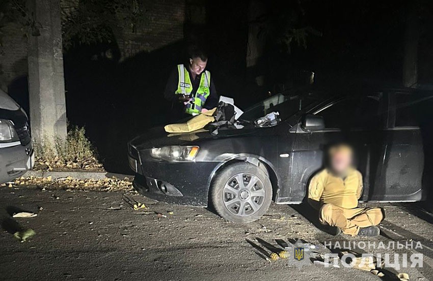 Викрали, катували та вимагали гроші у іноземця: У Києві поліція затримала чотирьох підозрюваних