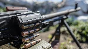 На Донбасі не вщухають ворожі обстріли, є загиблий, поранені