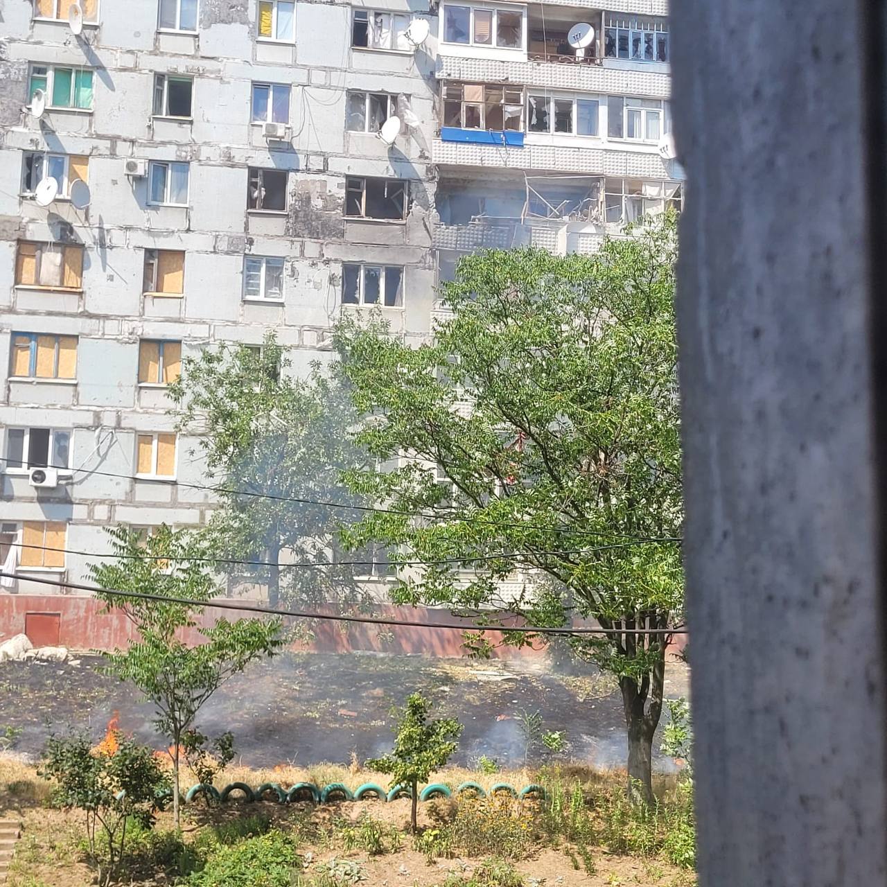 Росіяни обстріляли будівлю селищної ради в Запорізькій області. Фото наслідків