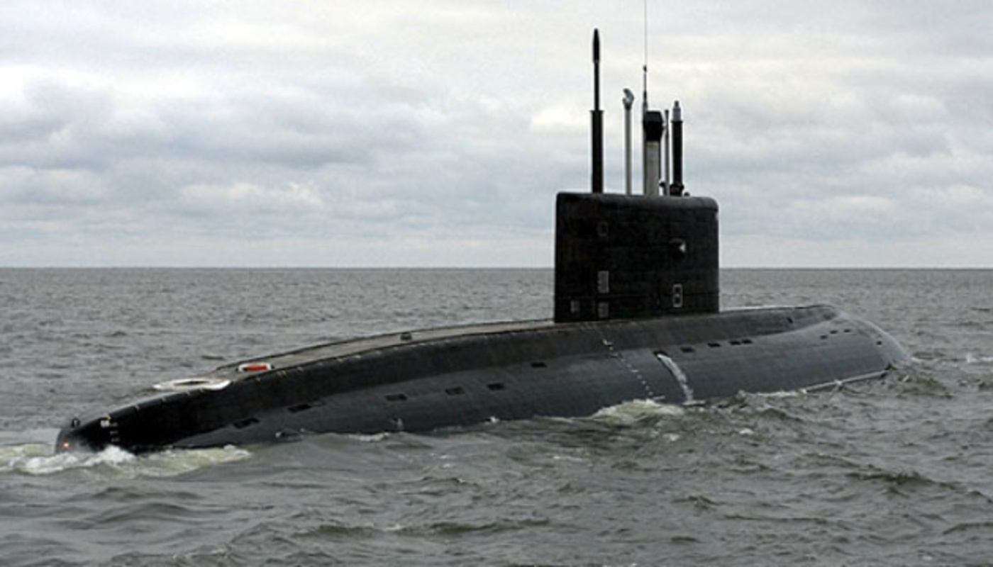 У Чорному морі береться шторм: половина ракетоносіїв РФ забралася геть