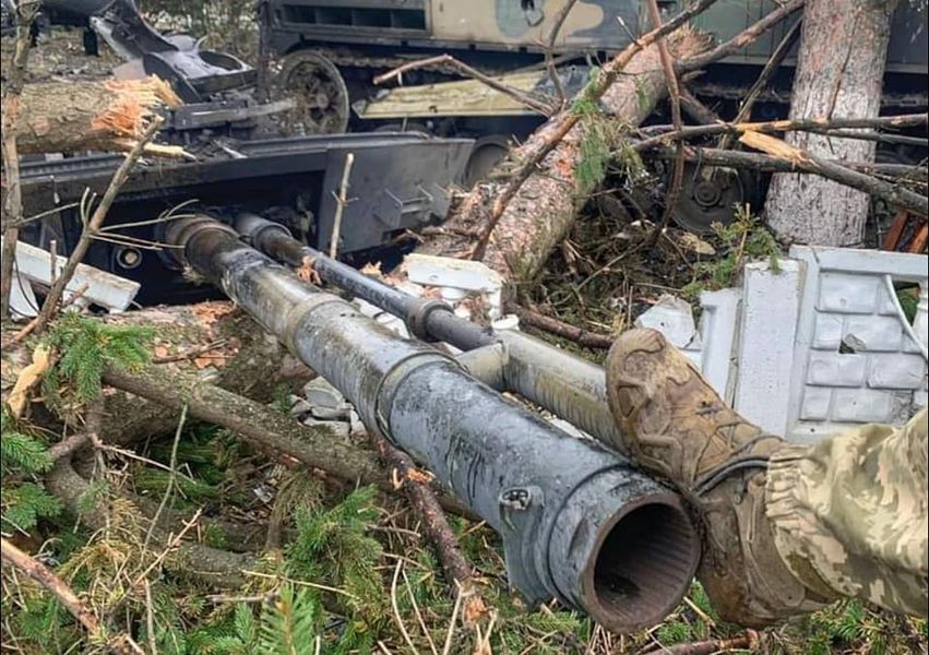 Ліквідували 760 окупантів, збили гвинтокрил, знищили 2 танки. Дані про втрати ворога