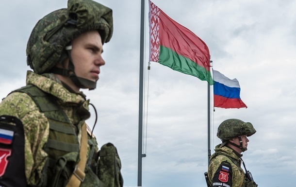 Чи нападе Білорусь на Україну, і чому в Лукашенка "великі проблеми". Думки експертів