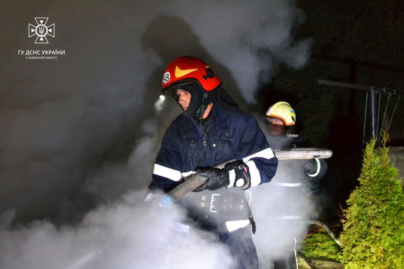 На Львівщині за день горіли два автомобілі