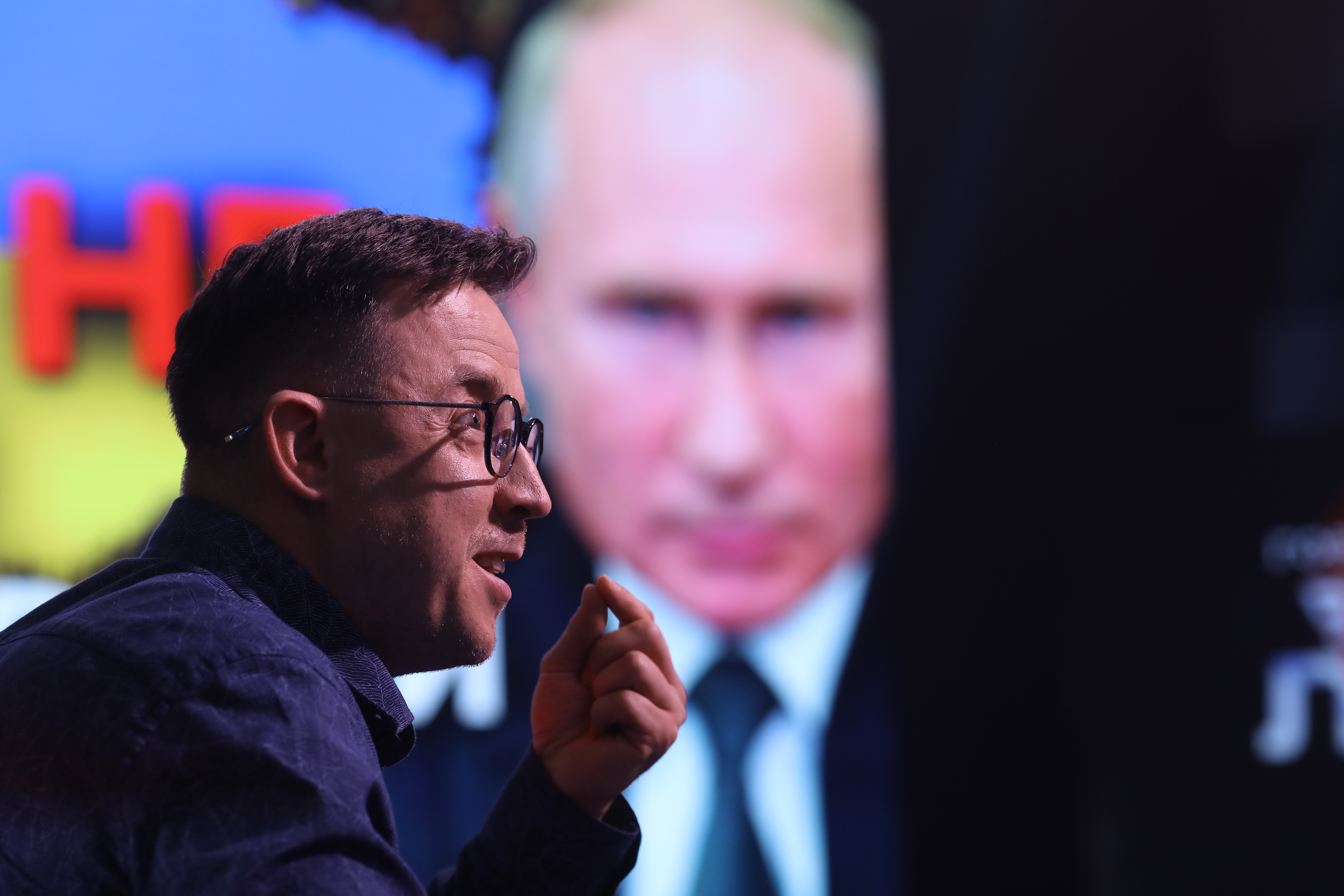 Ми маємо знищити псевдоісторичні фейки: В Конституції України немає жодної згадки про Київську Русь, козацьку добу та УНР, – Дроздов