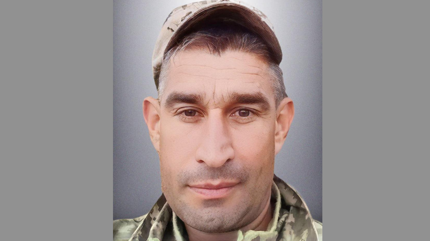 У п'ятницю Львів прощатиметься із 42-річним десантником, який загинув на сході