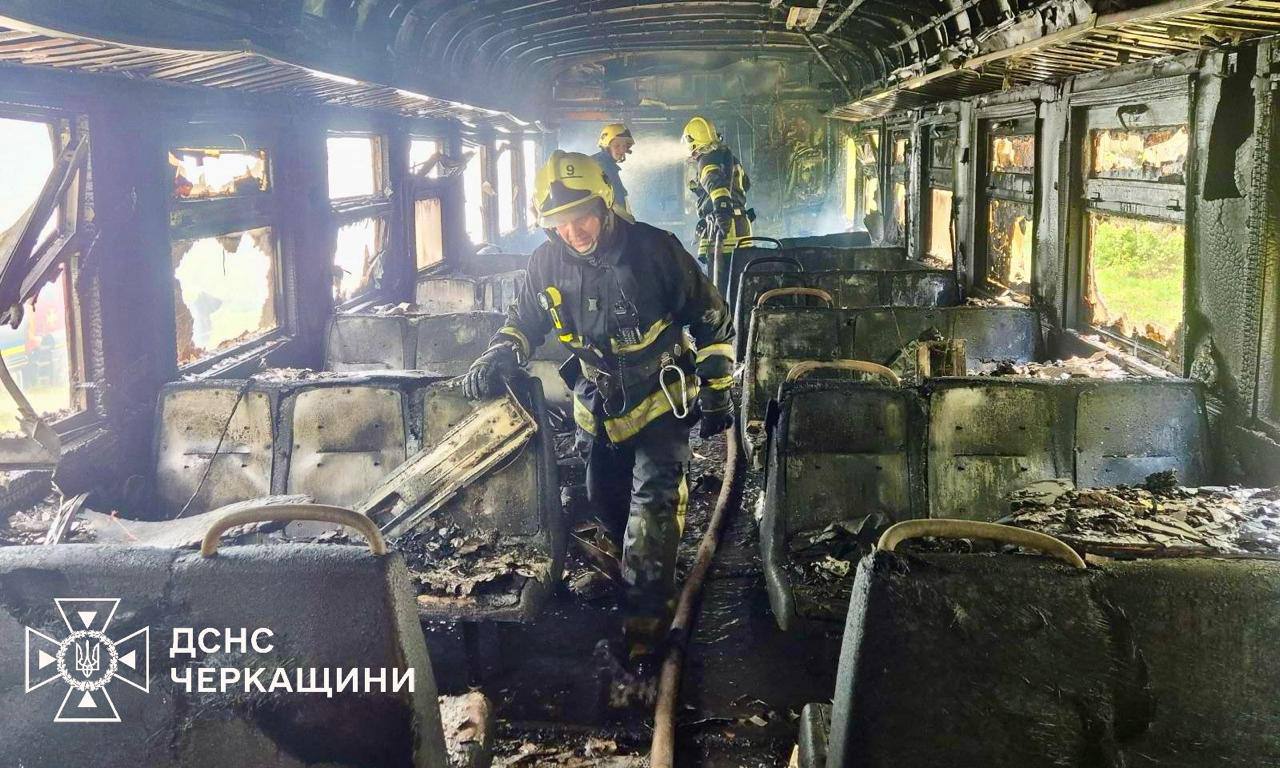 На Черкащині під час руху загорілася електричка