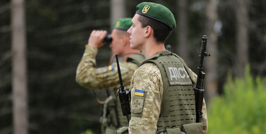 В Румунії знайшли зброю, яку викрали ухилянти з України в прикордонників