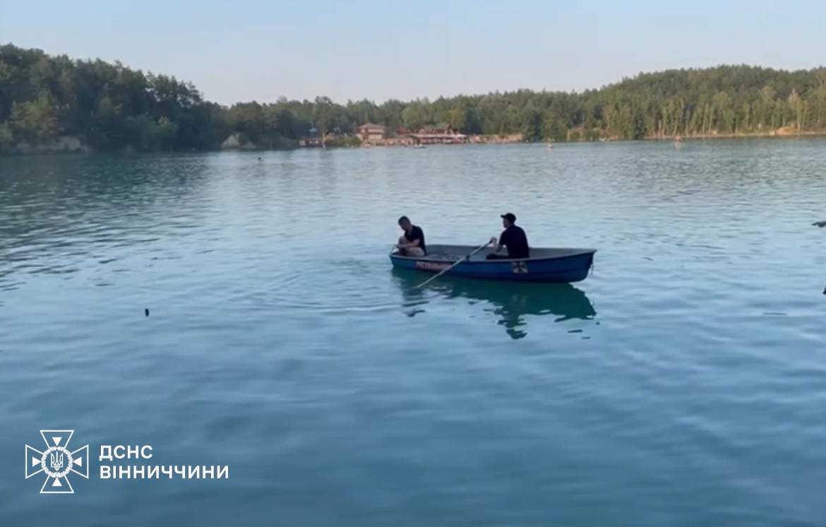 На Вінниччині поблизу затопленого карʼєру зник 7-річний хлопчик: що відомо