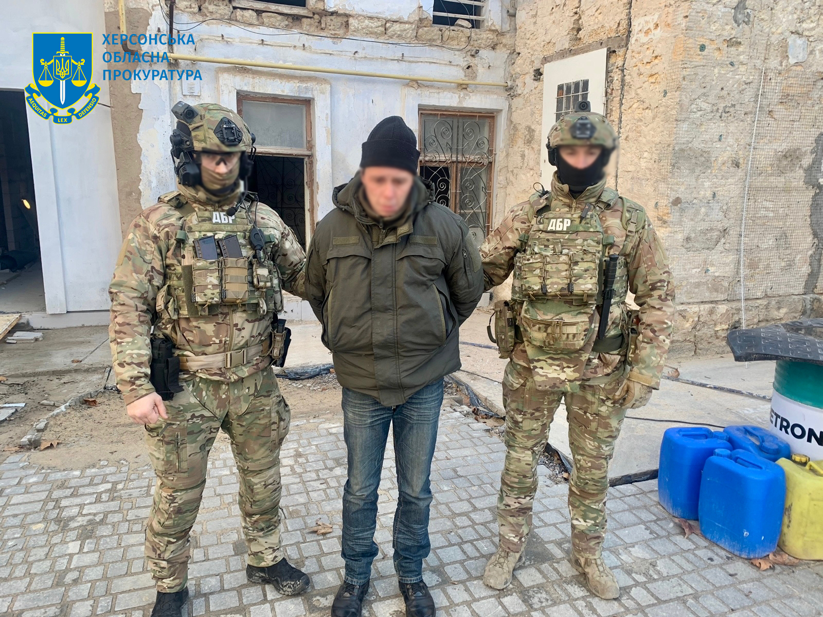 У Херсоні затримали працівника СІЗО, який допомагав окупантам катувати українців