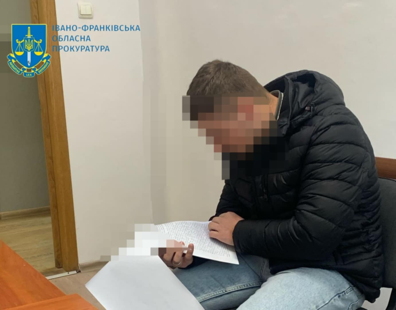 На Прикарпатті судитимуть організатора групи, яка незаконно торгувала бурштином