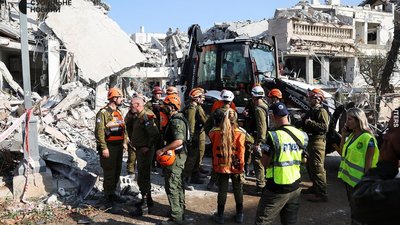Приїхали на лікування доньки в Ізраїлі: внаслідок ракетної атаки загинула родина з Одеси