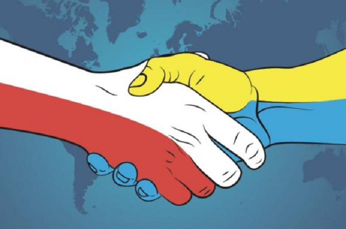 Польща безоплатно надасть військову допомогу Україні