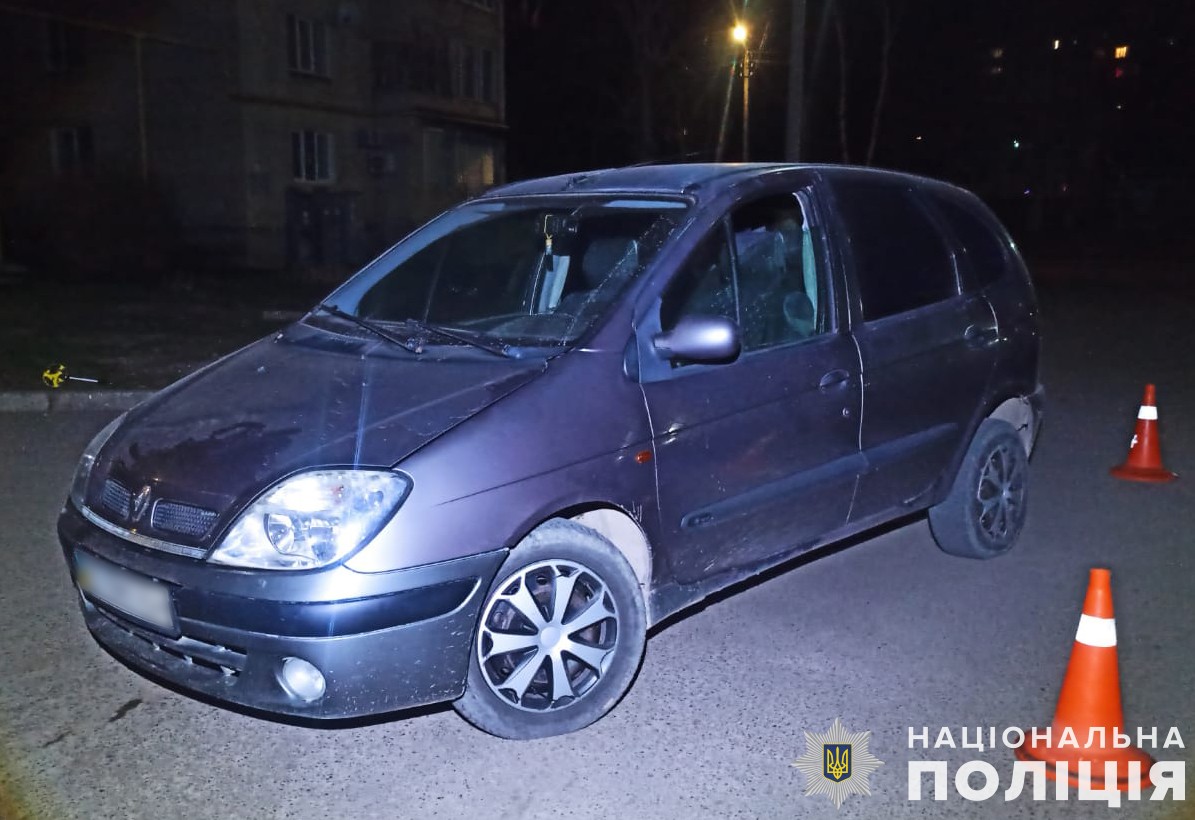 На Львівщині водій «Renault» збив 80-річну жінку-пішохода