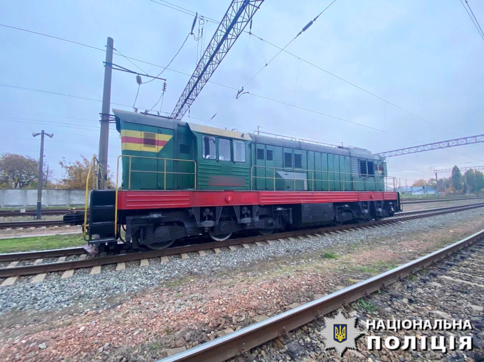 На Київщині під колесами локомотива загинув чоловік