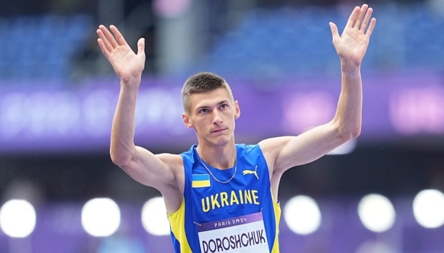 Олімпіада-2024: Олег Дорощук потрапив у фінал зі стрибків у висоту
