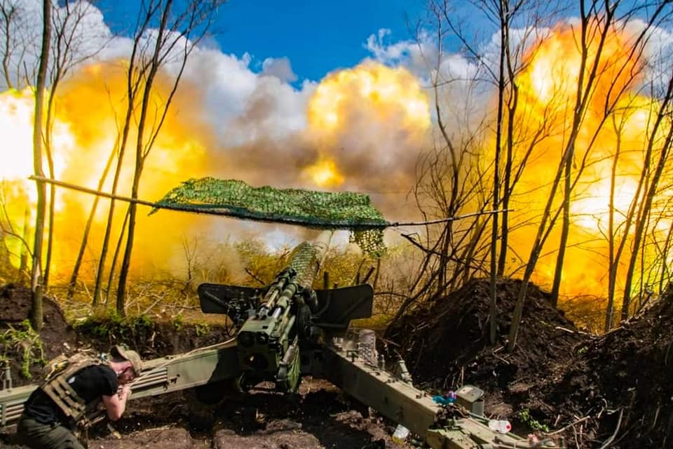 Сили оборони відбили 40 атак, знищили артилерійські підрозділи ворога, - Генштаб