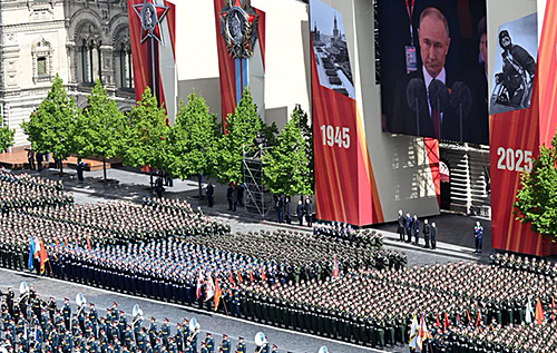 Путін виступив на параді 9 травня в Москві (фото)