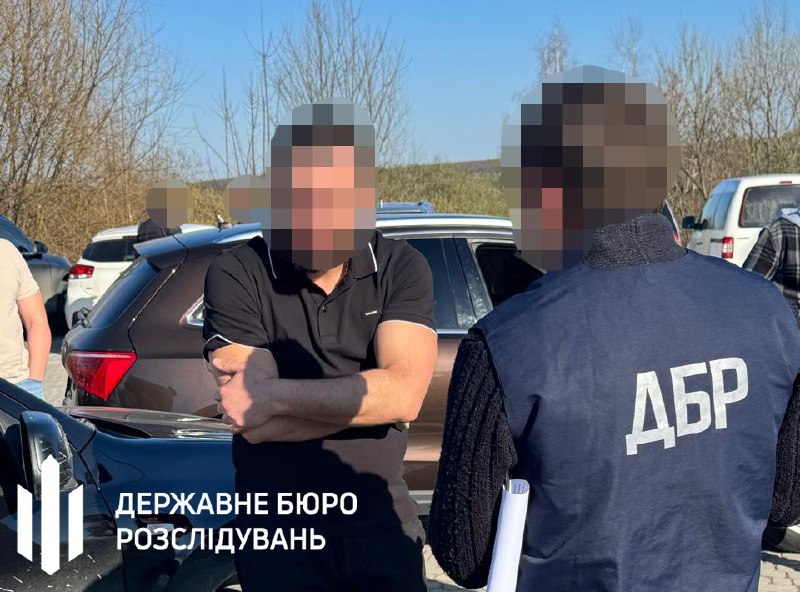 Адвокат з Львівщини постане перед судом за організацію незаконного виїзду за кордон і погрози судді