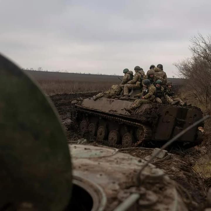 Українська авіація нанесла 20 ударів по місцях зосередження росіян та позиціях ЗРК, - Генштаб
