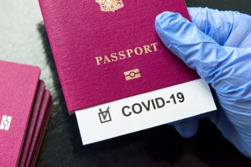 ЄС не дійшло згоди щодо впровадження COVID-паспортів