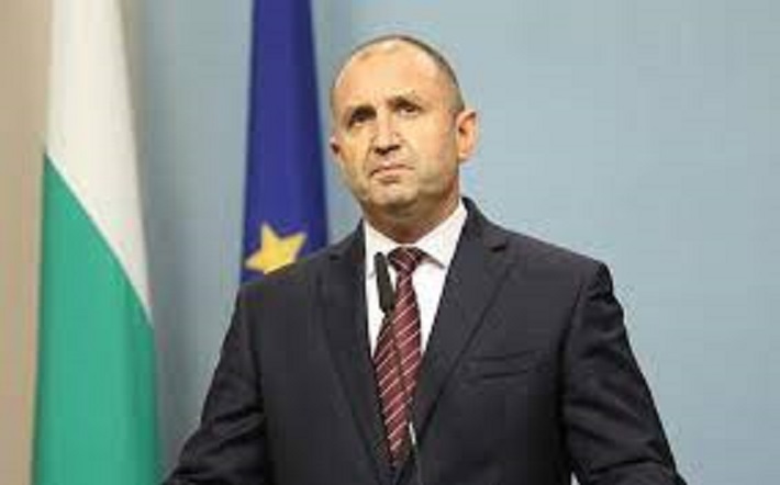 Президент Болгарії пройшов у другий тур виборів