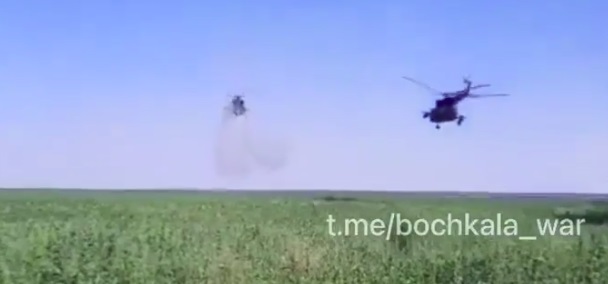 Можна дивитися вічно: чотири Мі-8 б'ють по російських позиціях. Відео