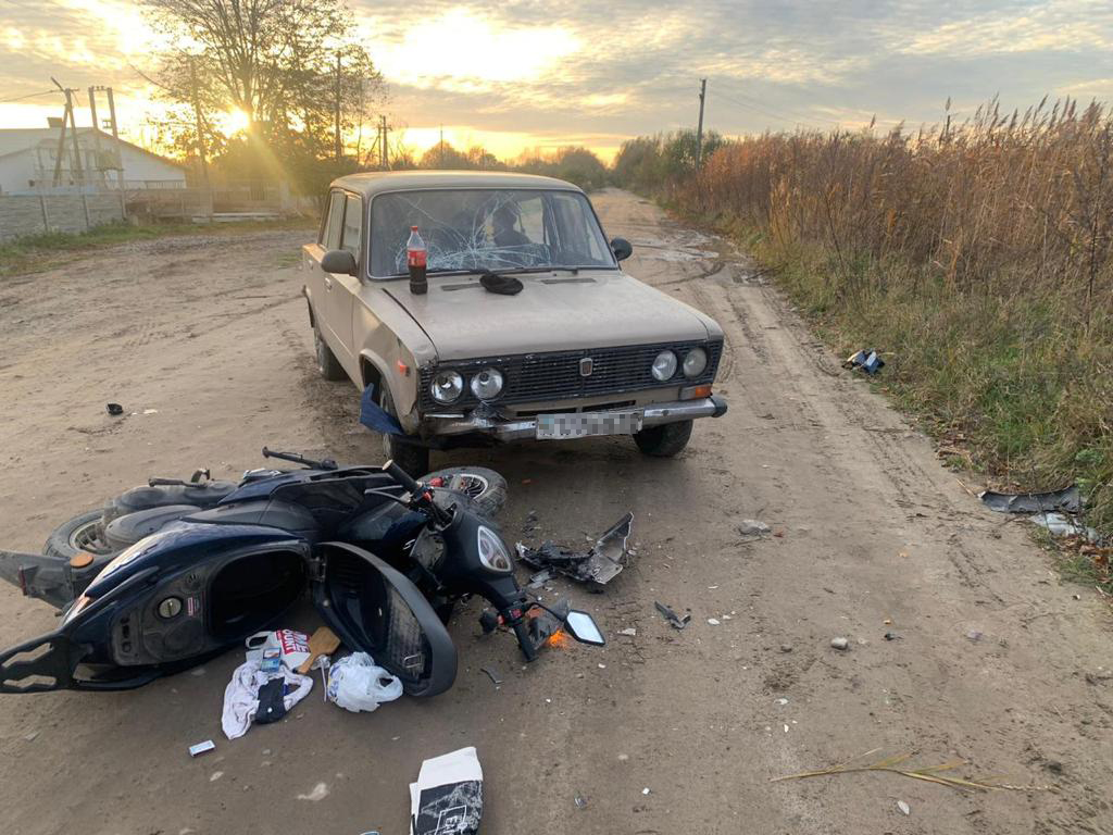На Львівщині автомобіль зіткнувся зі скутером: загинула п’ятирічна дівчинка