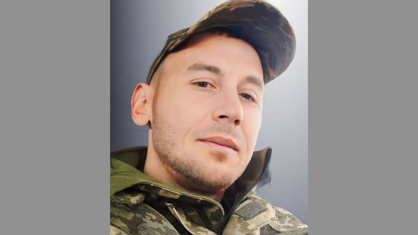 Попри поранення, повернуся на фронт. Львів прощається із 38-річним тероборонцем