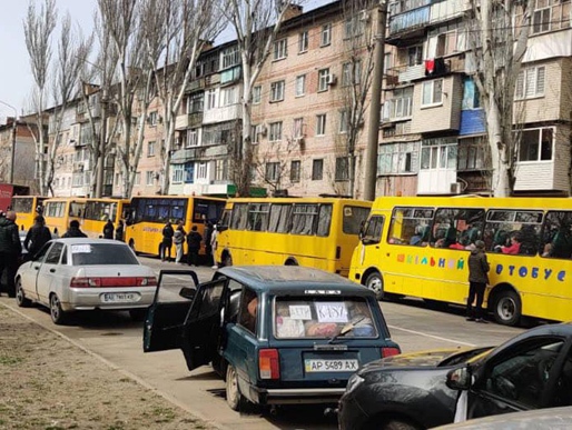 У Мелітополі окупанти не пропускають через блокпост 400 авто – мер