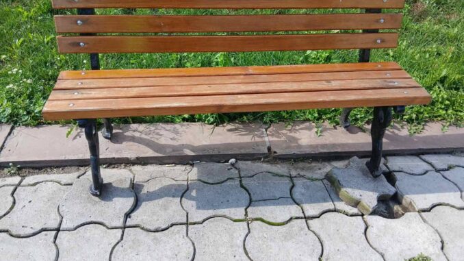 На Львівщині познущалися з пом'ятника Шевченкові (фото)