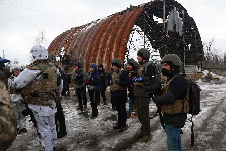 Міноборони: Представники провідних світових ЗМІ побували у районі ООС