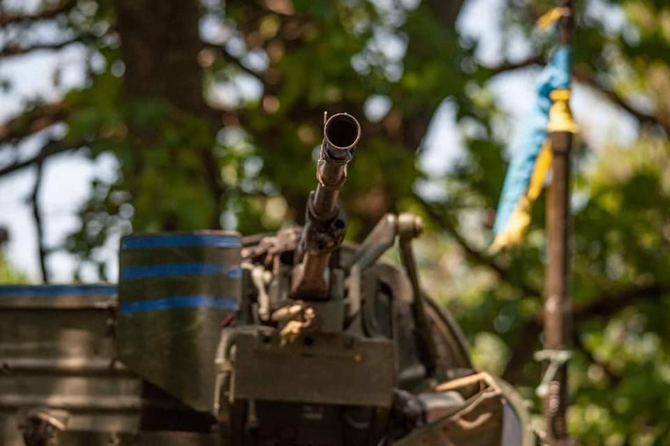 Ворог продовжує наступ у напрямку Ізюм – Слов’янськ. Генштаб ЗСУ