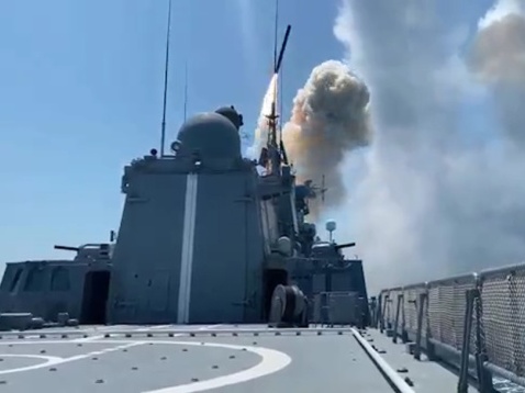 Росія вивела на бойове чергування в Чорне море десять кораблів