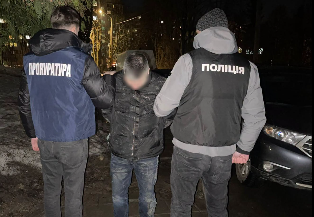 Заплатив 14 тисяч доларів за VIP-прохід: у Львові судитимуть організатора схеми для ухилянтів