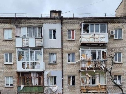Ворожі обстріли на Луганщині: загинула дитина, ще двоє поранені