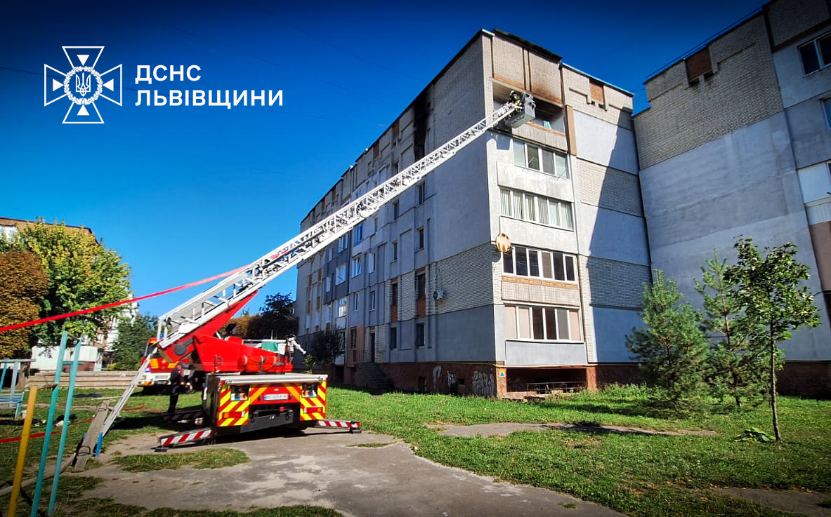 На Львівщині загорілася п'ятиповерхівка: загинув чоловік