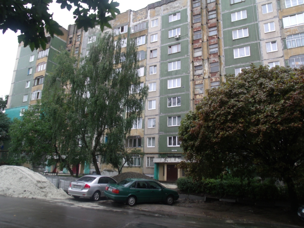 У Львові після падіння з 15 поверху загинула дівчина