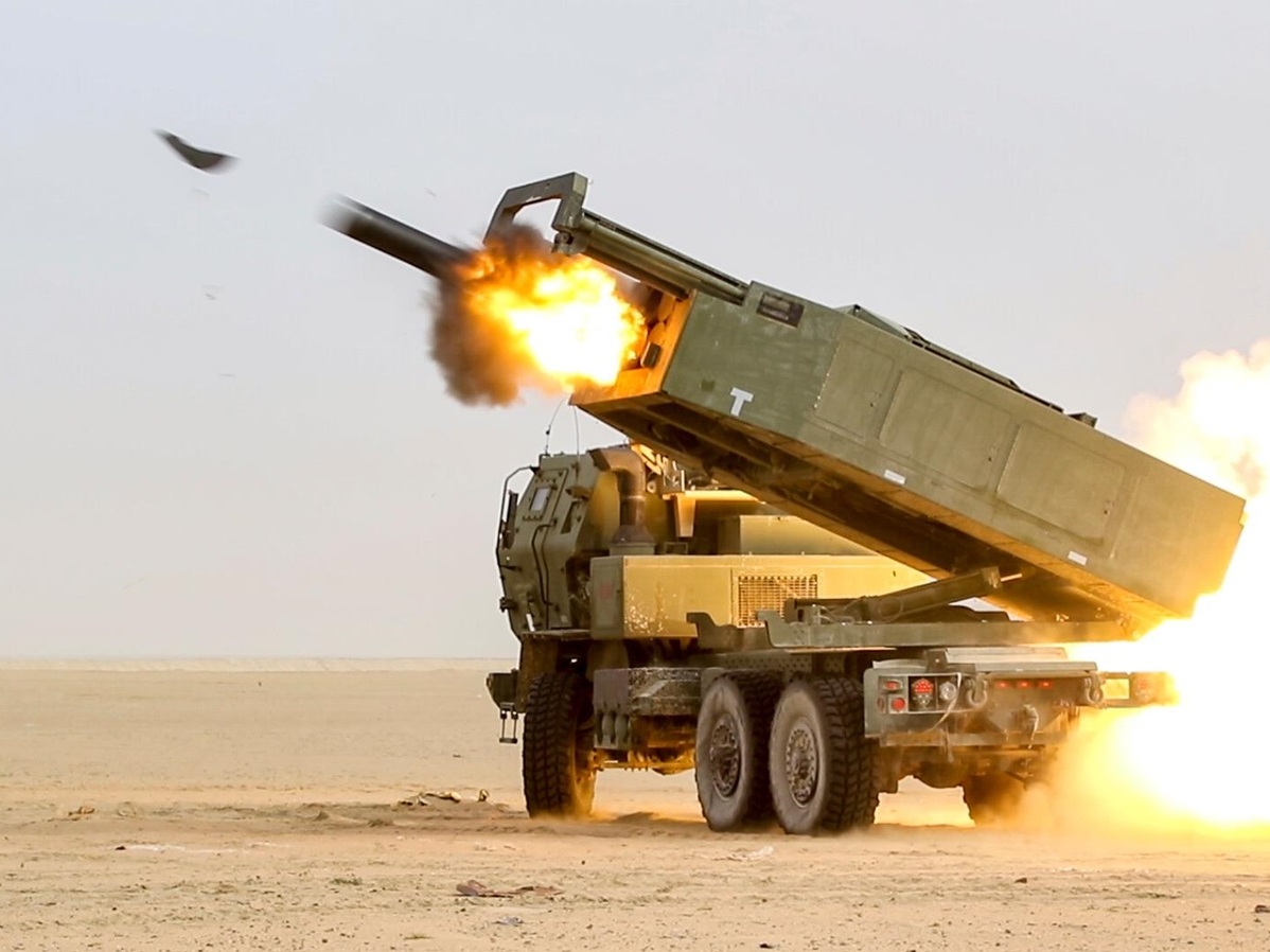 США направляють Україні сучасні ракетні системи залпового вогню HIMARS – Зеленський