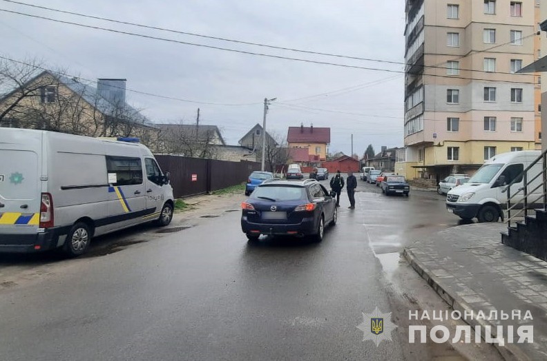 У Луцьку авто наїхало на 3-річного хлопця, який раптово вибіг на дорогу