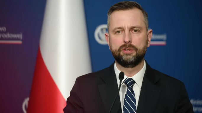 У Польщі цивільні аеропорти готують до військових потреб