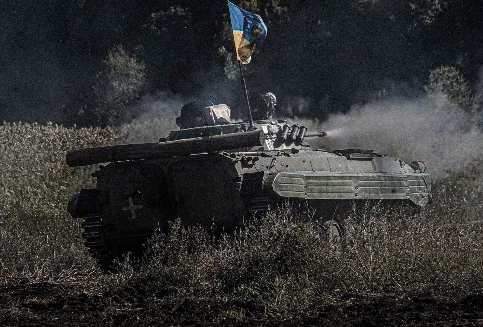 Сили оборони відбили ворожі атаки біля Роботиного, Кліщіївки, - Генштаб