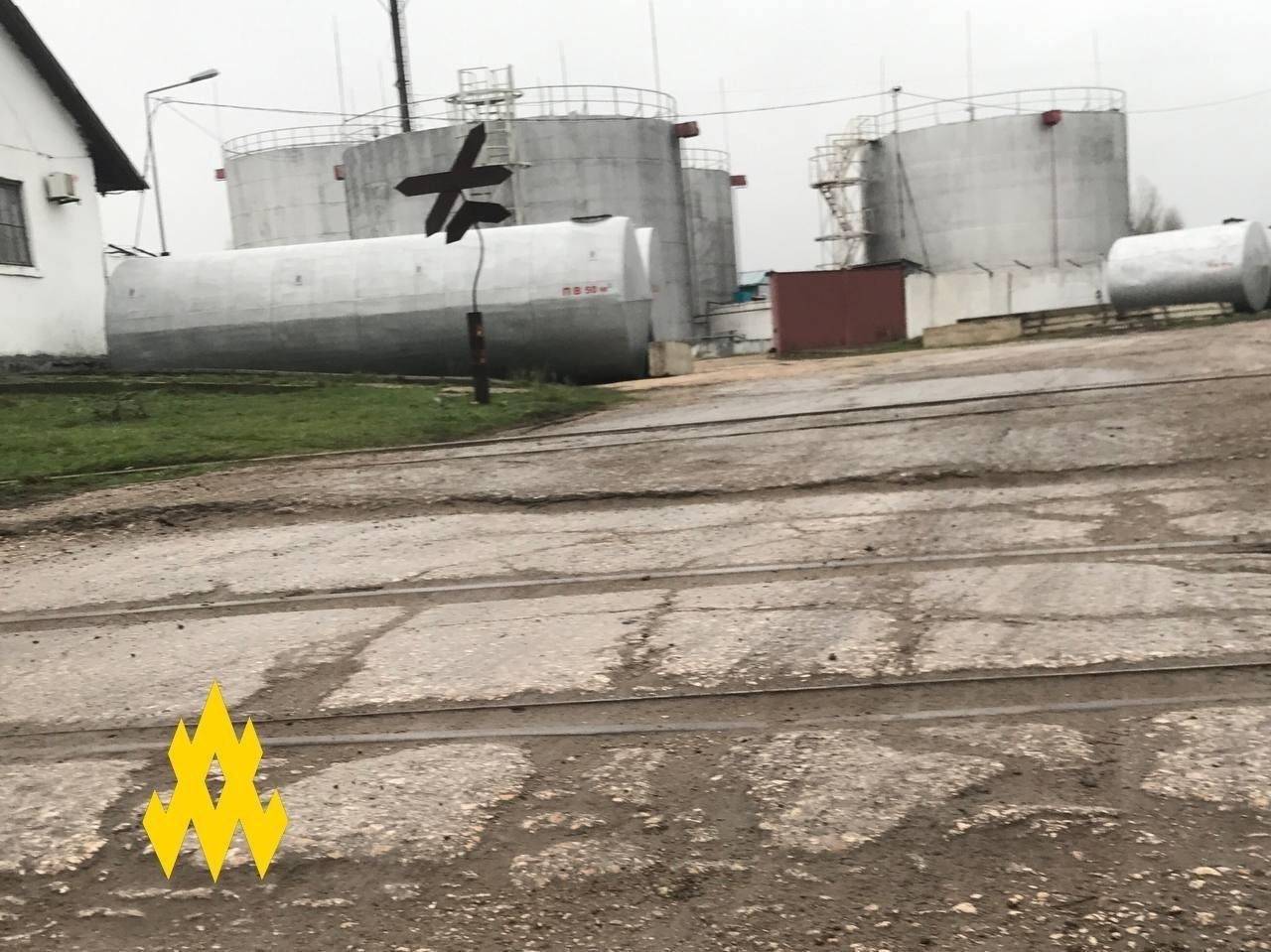 Партизани виявили у Джанкої одну з найбільших нафтобаз
