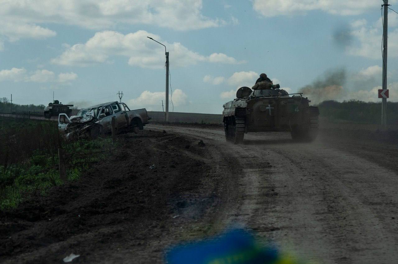 Українські воїни успішно рухаються на Бахмутському напрямку, – Сирський