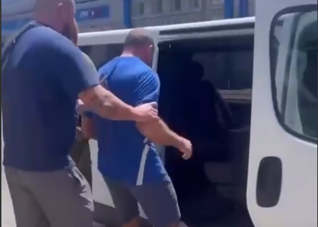 В Одесі фітнес-тренер облаяв військового і побажав смерті: як завершилась історія. Відео