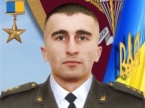 Врятував чимало воїнів та загинув у бою. Офіцер-десантник Андрій Хоменко удостоєний звання «Герой України»