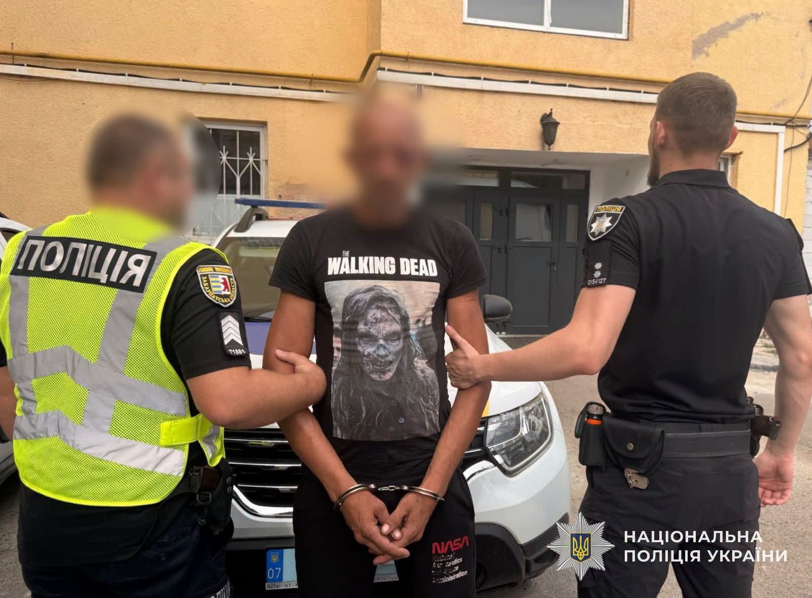 На Закарпатті дизертир сокирою зарубав товариша і майже добу переховувався у лісі