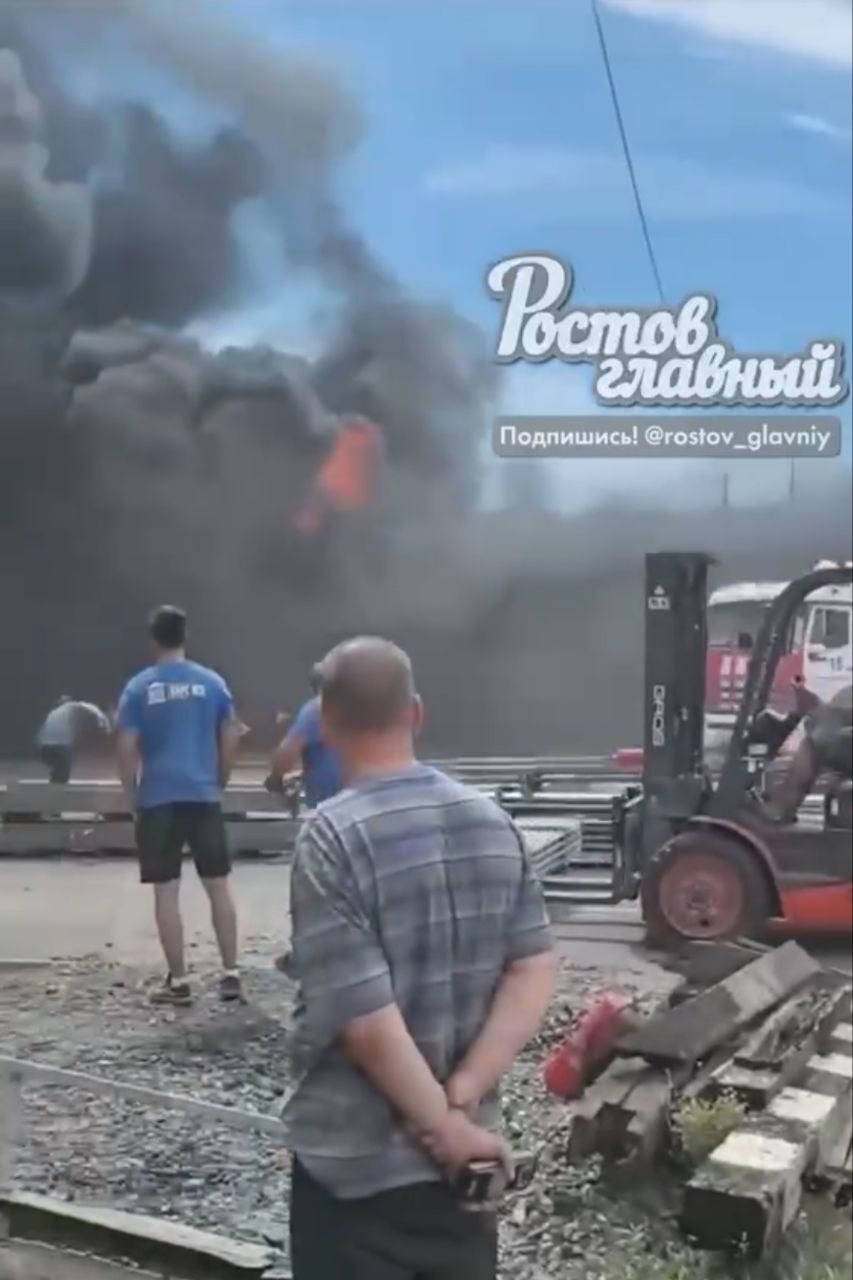 Апокаліптичні кадри з Росії. Палає у Ростові, затоплює Казань (відео)