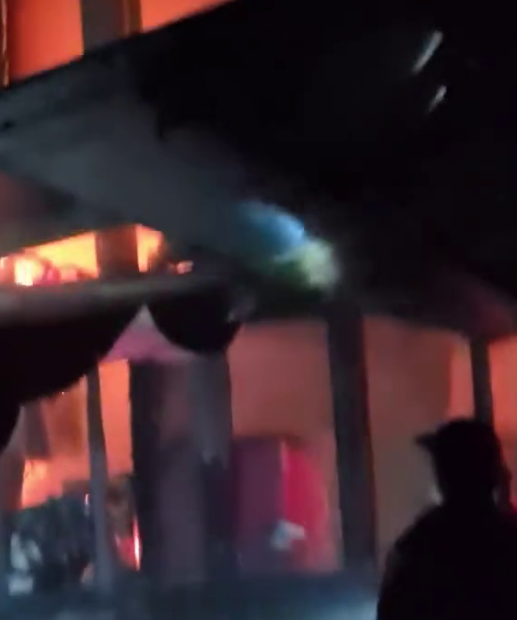 У Львові вночі горів Привокзальний ринок (відео)