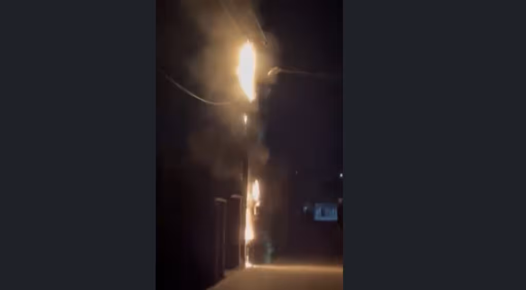 Під Львовом ліквідували пожежу електроопори